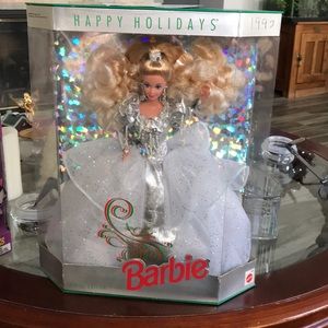 1992 VINTAGE HOLIDAY SPECIAL EDITION BARBIE IN SILVER DRESS